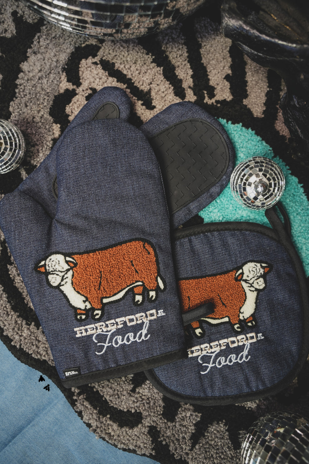 The Denim Hereford Oven Mitt Set