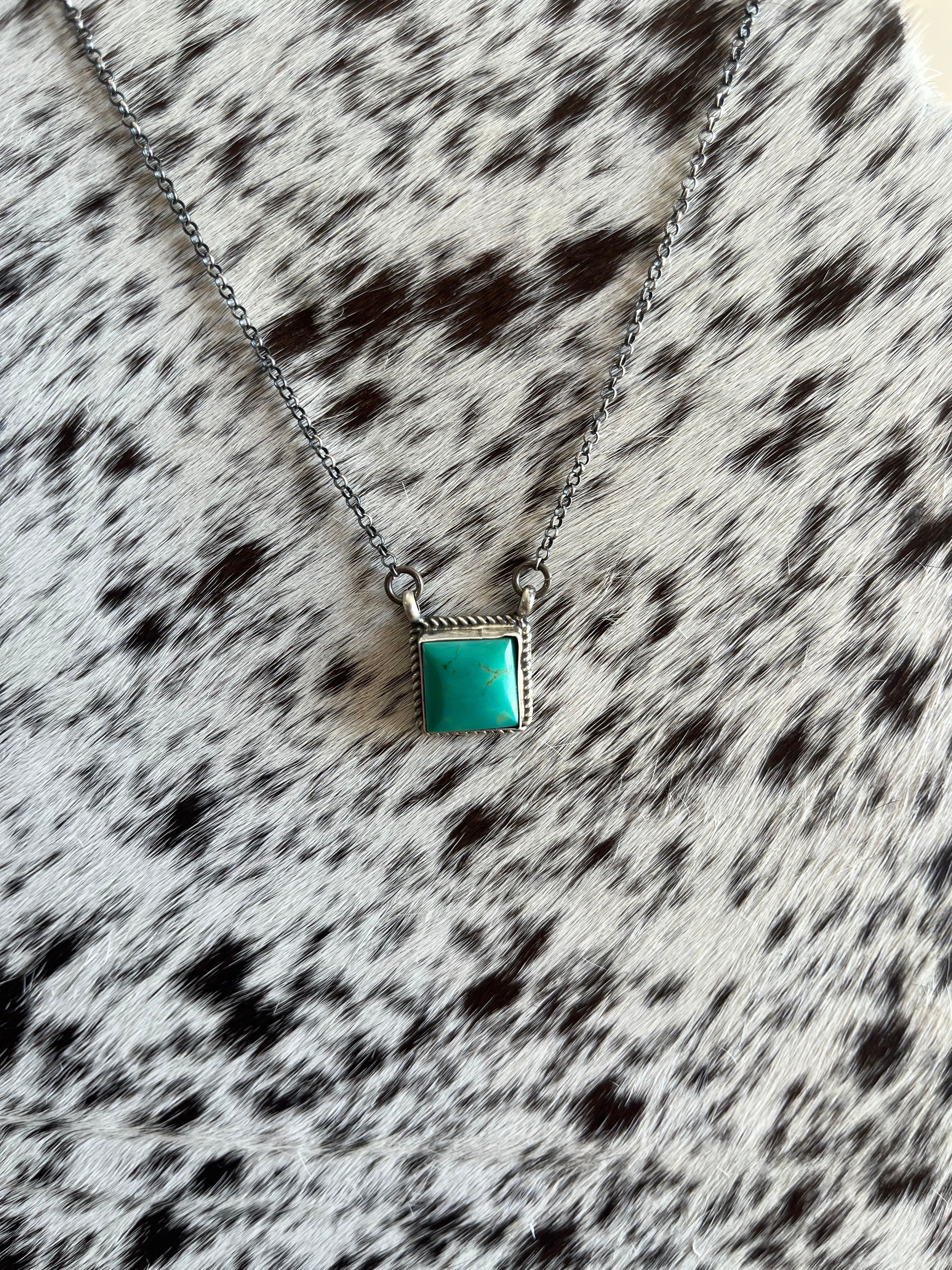 The Turquoise Square Set