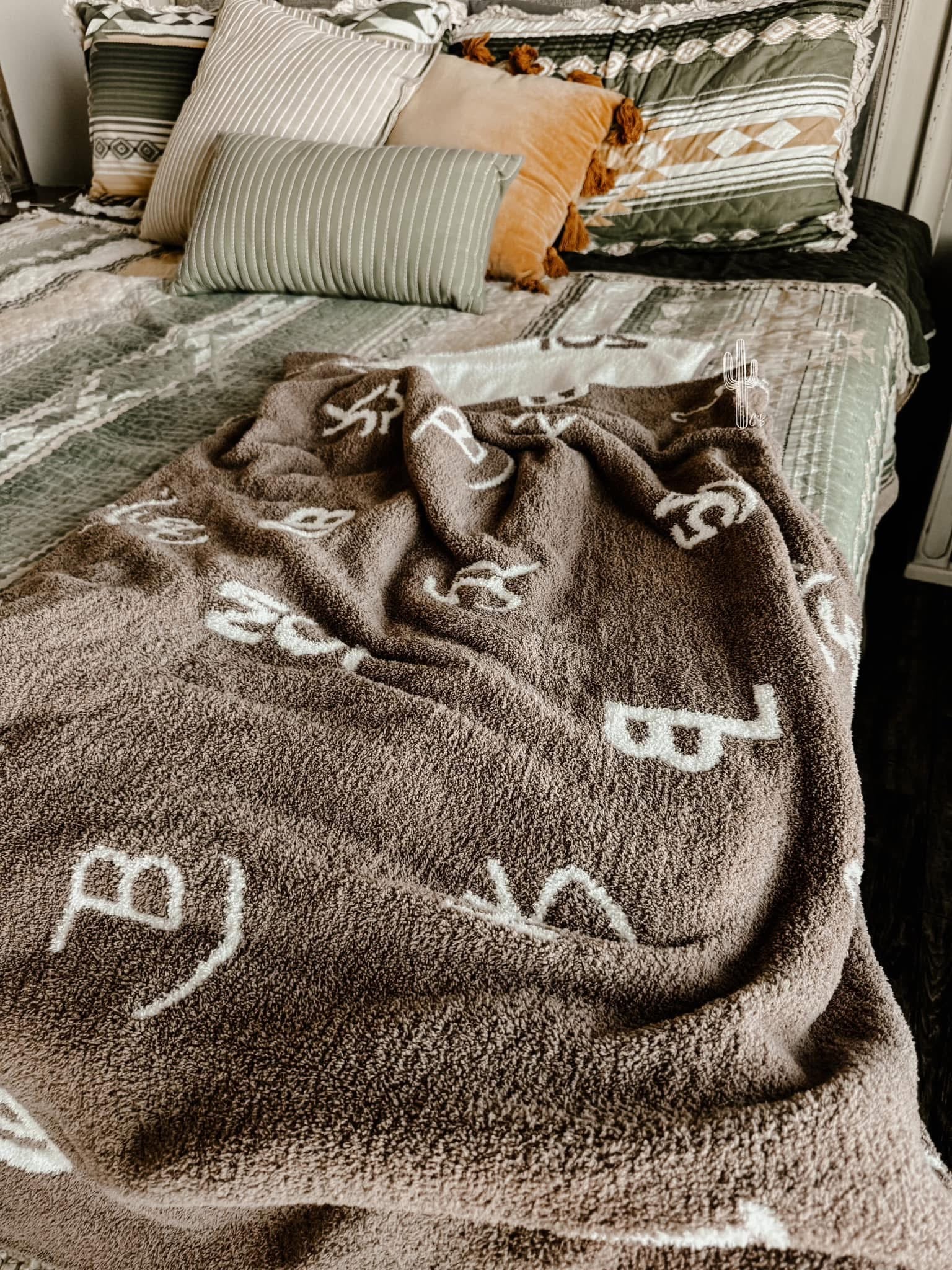 Dream Me Western Plush Blanket